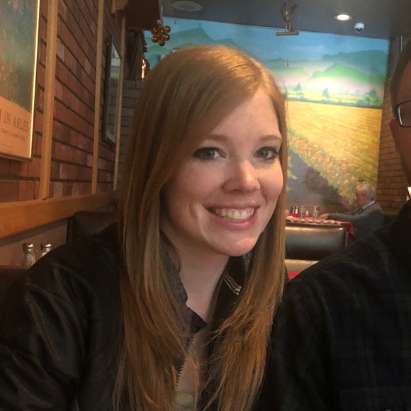 Meet your Posher, Lauretta - Picture 1 of 1